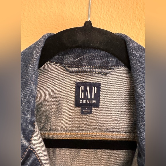 GAP jean jacket dark wash size S - Picture 3 of 4